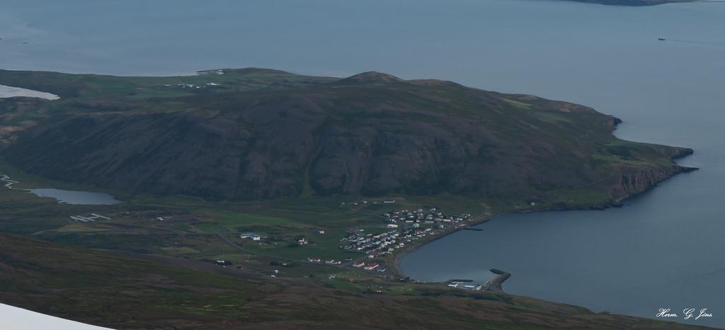 Grenivik Guesthouse Exterior photo