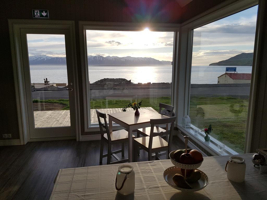Grenivik Guesthouse Exterior photo