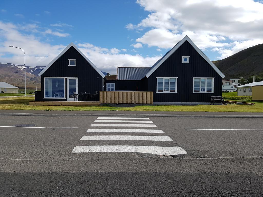 Grenivik Guesthouse Exterior photo