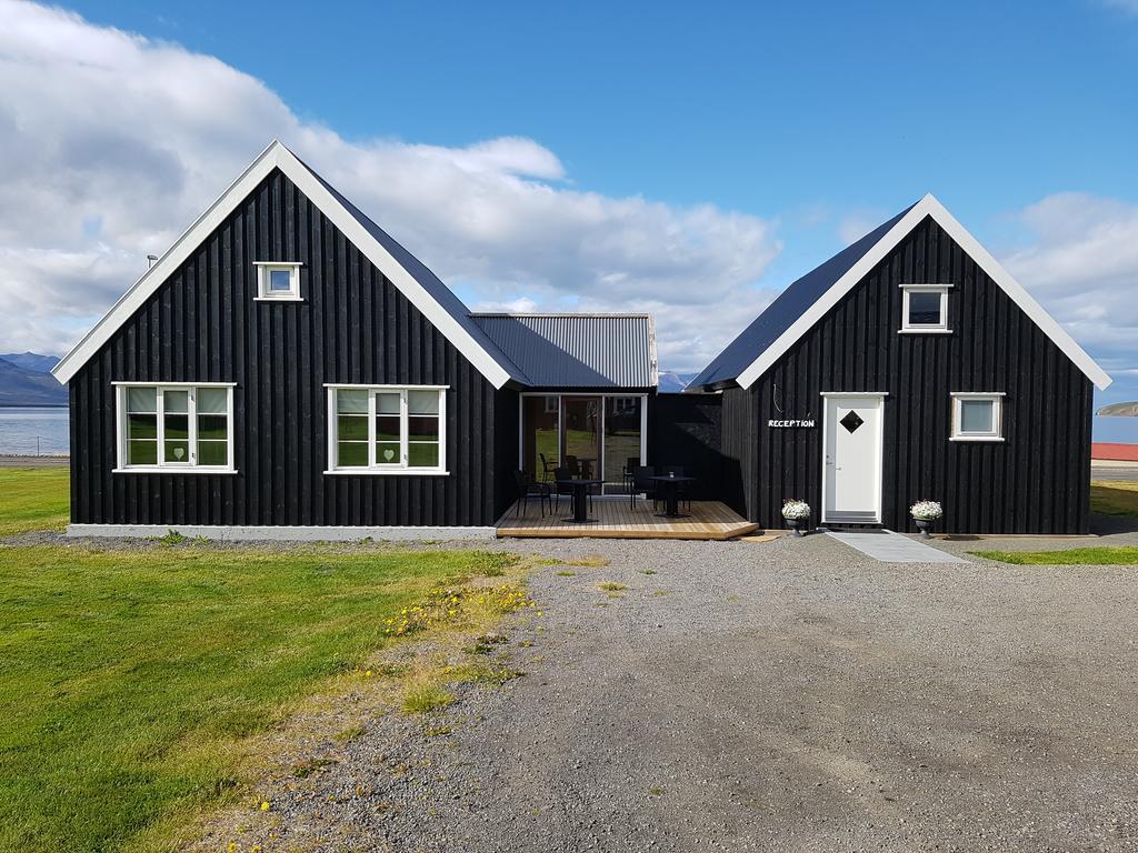 Grenivik Guesthouse Exterior photo